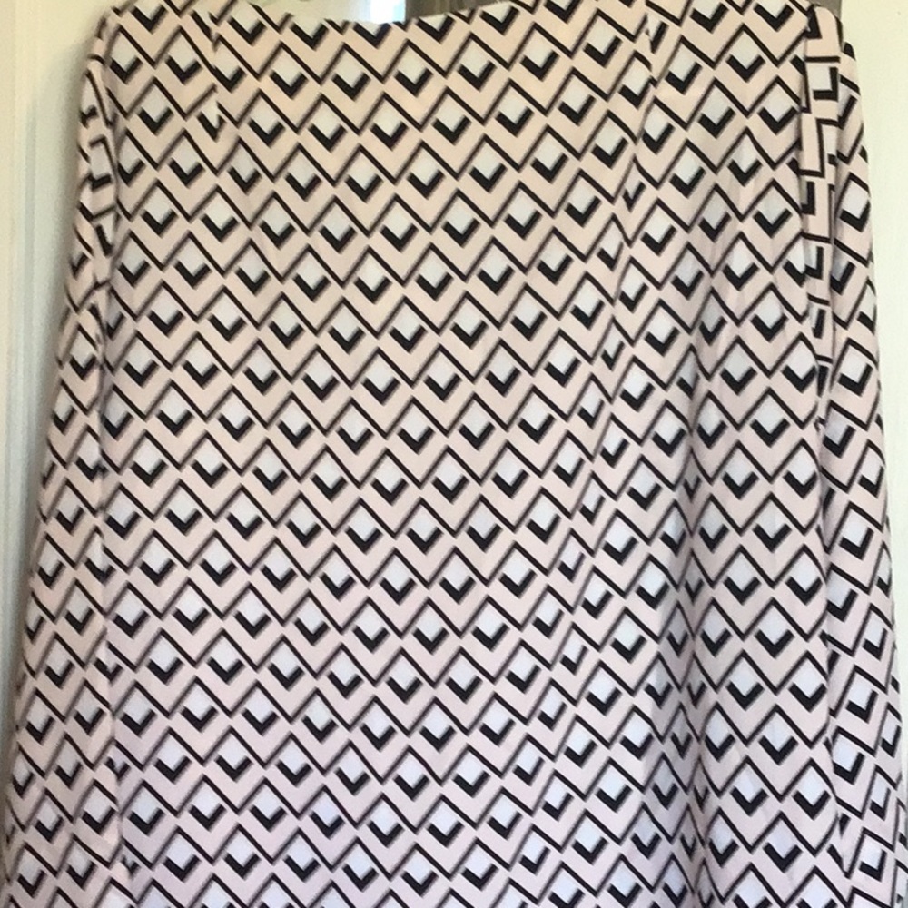 Delia Tops - Picture 4 of 5